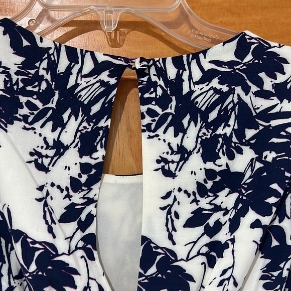 Floral Fit and Flare Dress Blue and Ivory Size Small - Picture 6 of 7